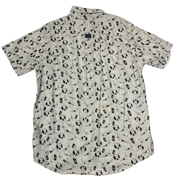 Tavik Visionaries Black & White Summer Swim Print Short Sleeve Button Up Shirt - Picture 2 of 8